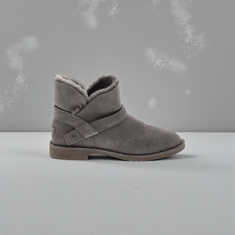 Ugg Zariyah Water Repellent Ankle Bootie Charcoal Suede Women’s Size 8